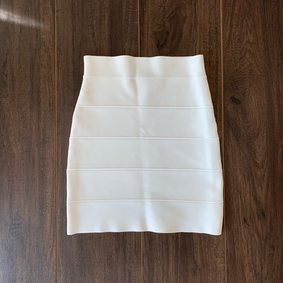 BCBGMaxAzria Dresses & Skirts - BCBGMaxAzria White Bandage Mini Skirt